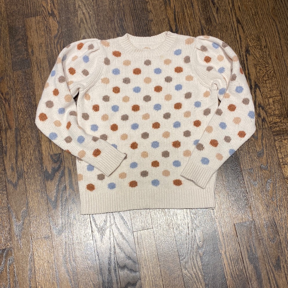 Polkadotted sweater